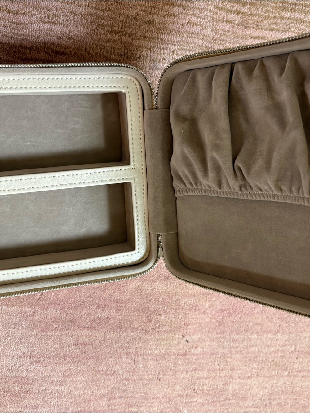 Lexxola ADANOLA White travel Jewelry Case - Picture 3 of 3